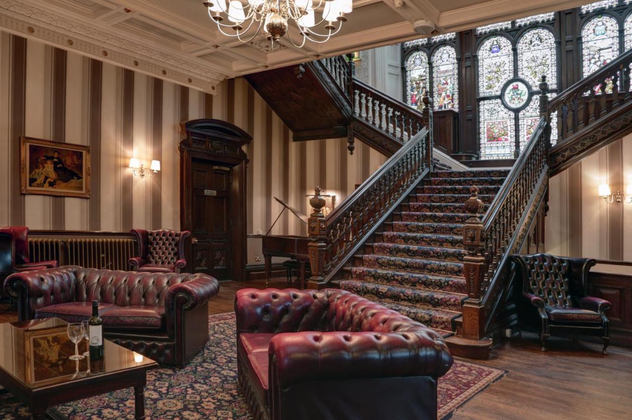 Burnley North Oaks Hotel And Leisure Club Екстериор снимка