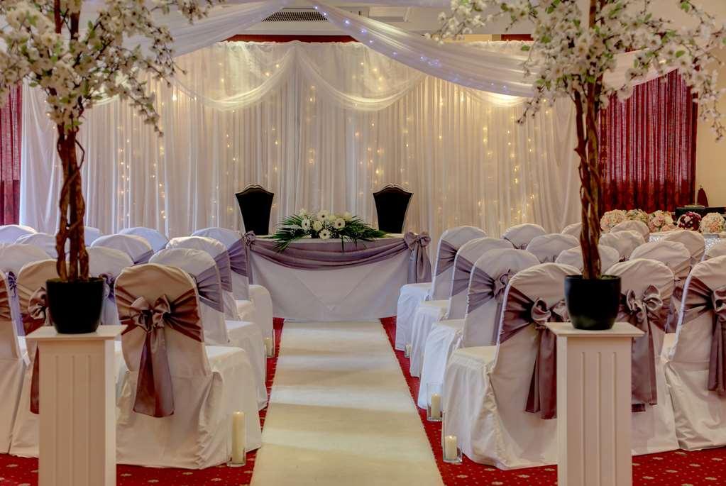 Burnley North Oaks Hotel And Leisure Club Удобства снимка