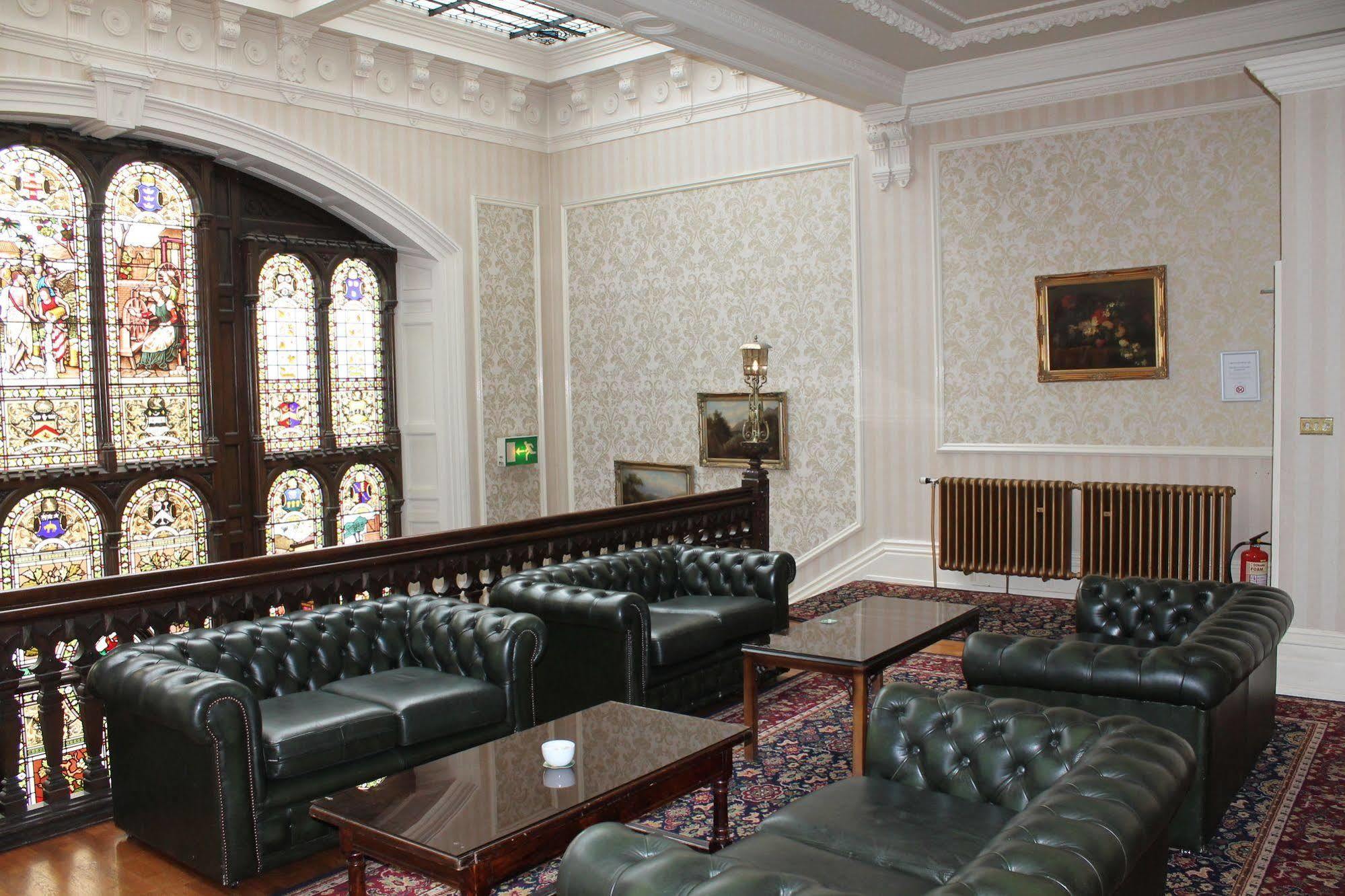Burnley North Oaks Hotel And Leisure Club Екстериор снимка