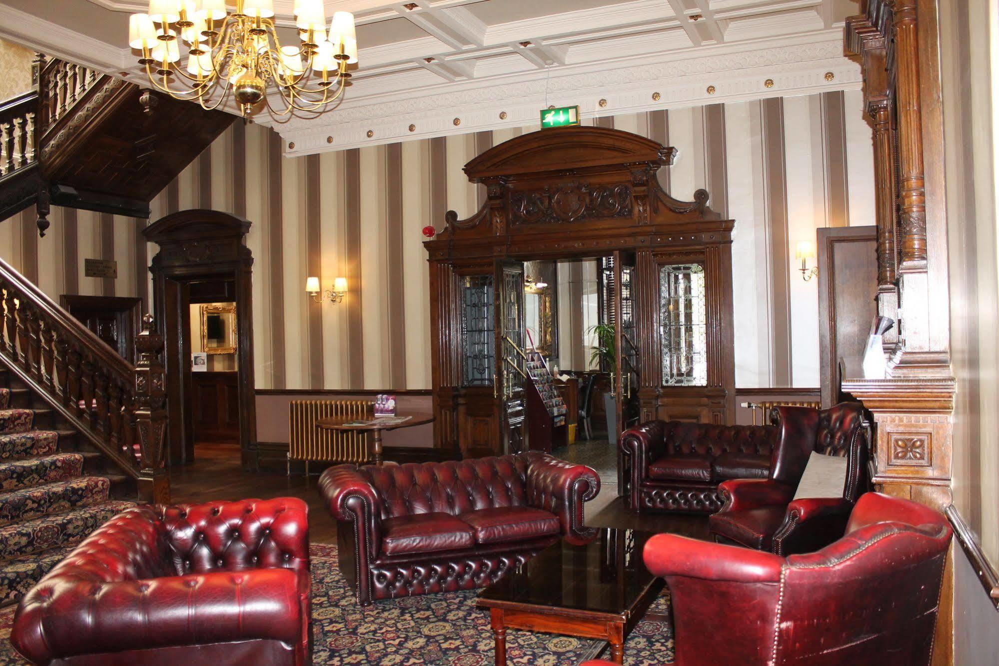 Burnley North Oaks Hotel And Leisure Club Екстериор снимка